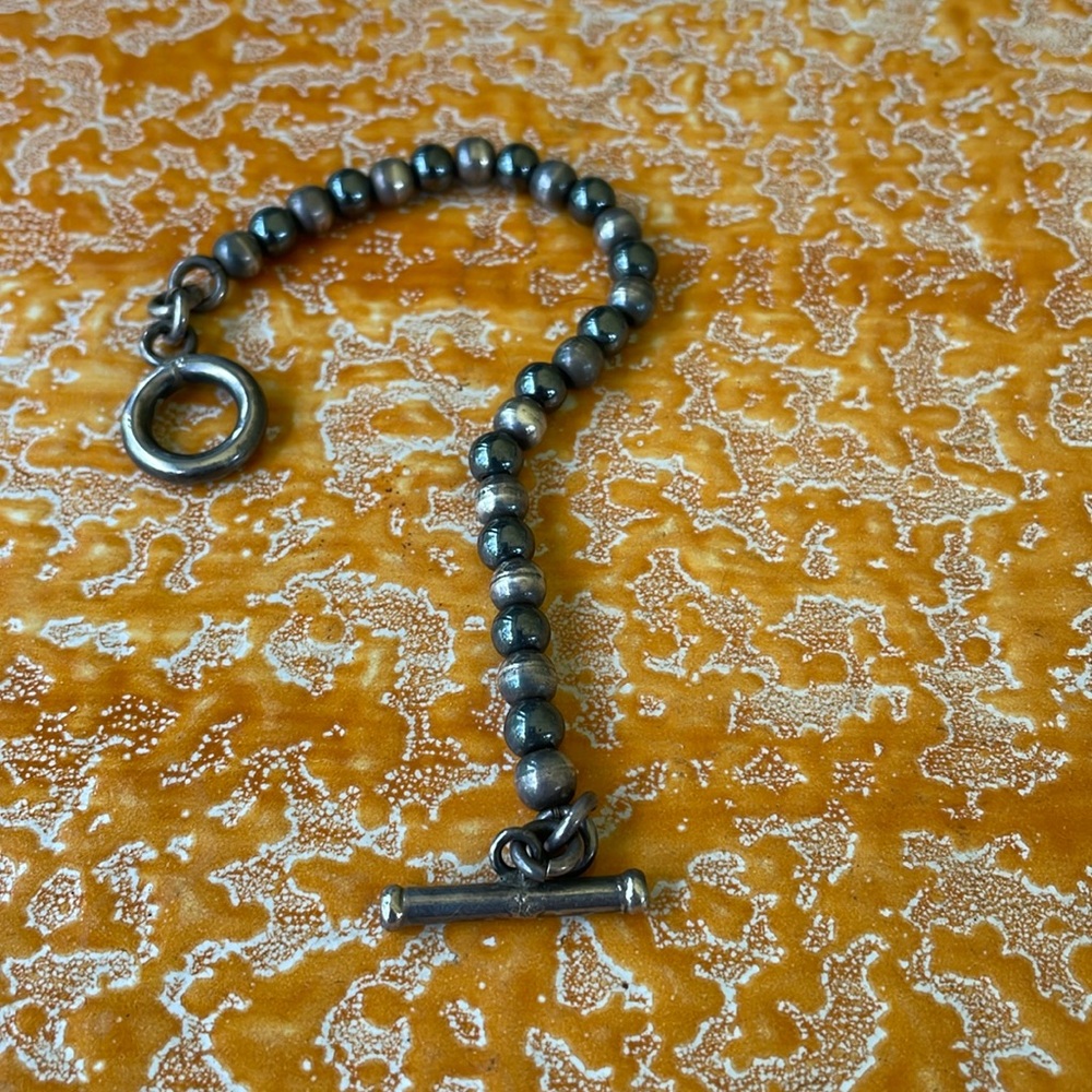 Sterling silver hematite and silver ball bracelet